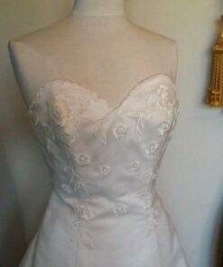 Strapless Wedding Dresses with Embroidery