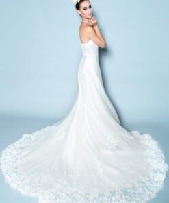 A lineWeddingGownswithLongTrains