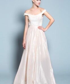 wedding dresses with shoulder straps