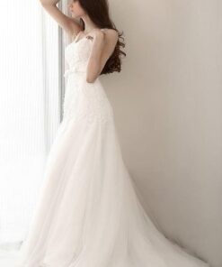 bridal gowns with a belt