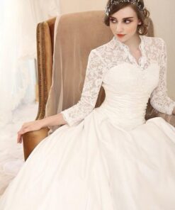 Chantilly Lace Wedding Dresses