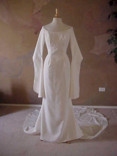 Trumpet sleeve discount wedding dress