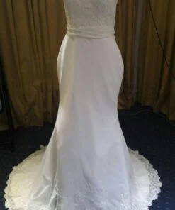 Lace Bridal Dress with Strapless neckline