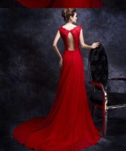 ovalbackneckredgown dariuscordell