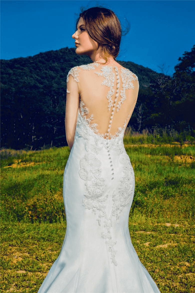 2023 Trending Bridal Aesthetic: Ethereal Romance | Enzoani