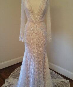 beadedlaceweddingdressinspiredbyDariusCordell