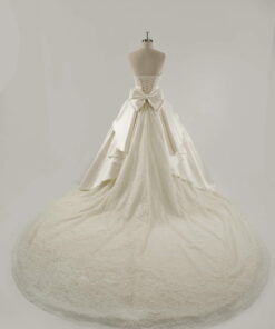 cutsleevesfluffydesignerweddingdresses DariusCordell