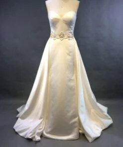 Style#L Straplesssheathweddingdresses DariusCordell