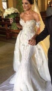 #a straplessofftheshoulderlaceweddingdress