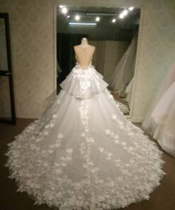 LK  long train wedding gown with D flowers