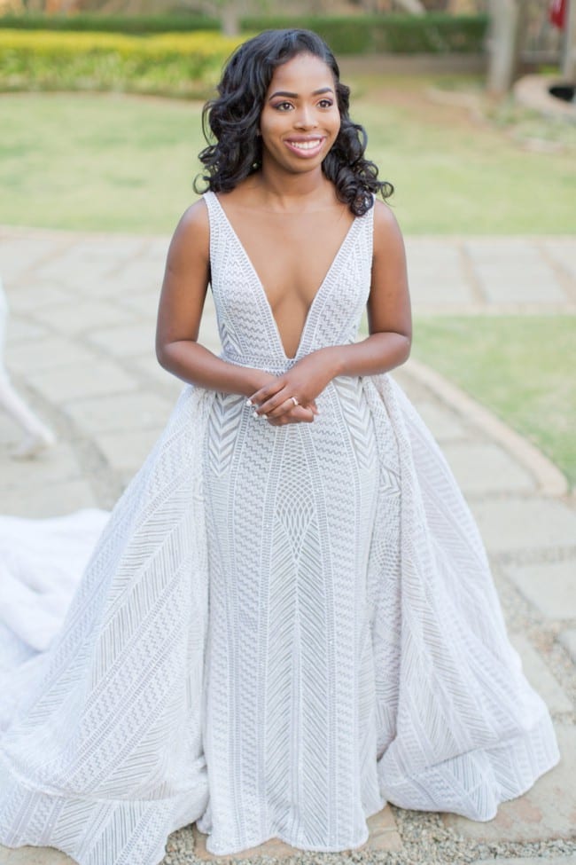 sleeveless v-neck wedding gown